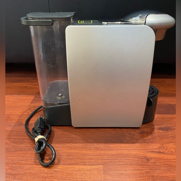 Bosch Tassimo T46 TAS4615UC8/05 Coffee Maker With Cleaning Disc - Picture 6 of 7